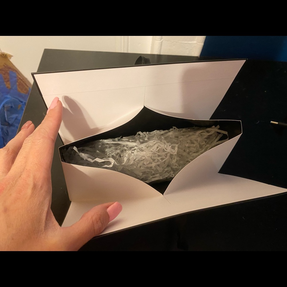 Chanel box - Picture 2 of 3
